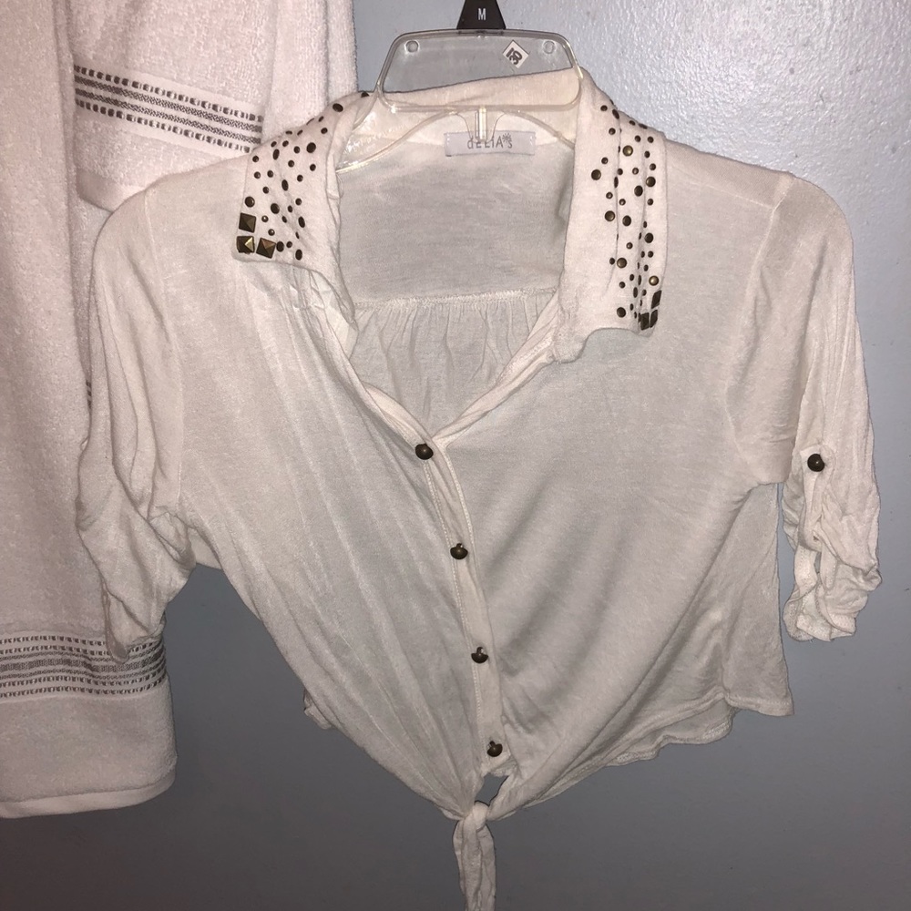 White blouse - Picture 2 of 4